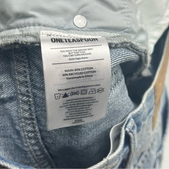 NWT One teaspoon Outlaws Frayed Distressed denim shorts - Picture 3 of 15